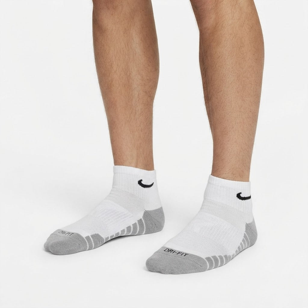 Nike Athletic Performance Ribbed Crew Socks